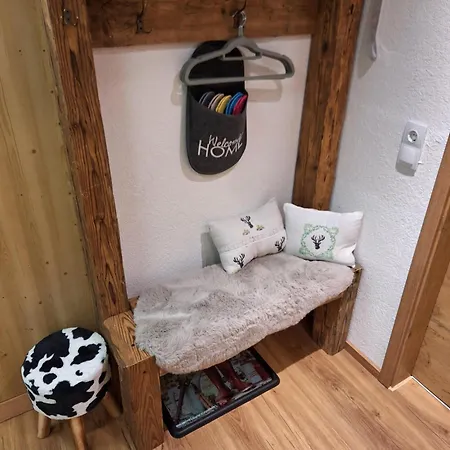 Leitnerbauer's Troadkasten *