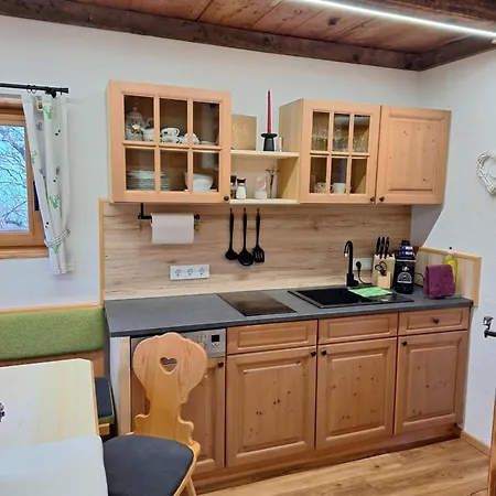 Leitnerbauer's Troadkasten *