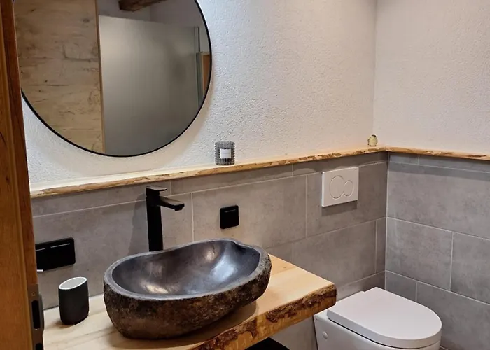 Leitnerbauer's Troadkasten *